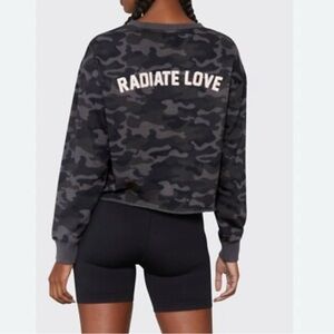 Spiritual Gangster Radiate Love Camo Cropped Sweatshirt
